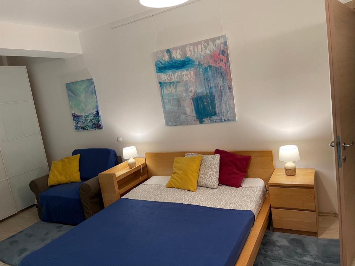 Apartment Happiness By Nicole Jutka, Visual Artist Olimp Exteriör bild